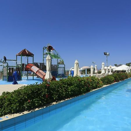 Aqua Sol Water Park Resort Paphos Exterior foto