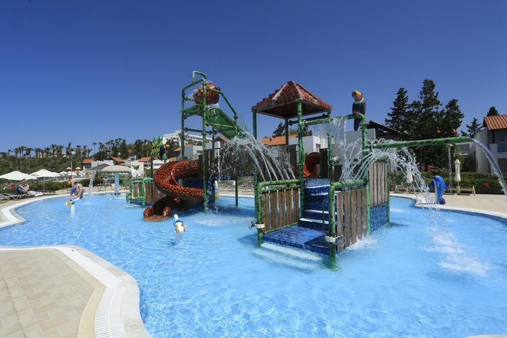 Aqua Sol Water Park Resort Paphos Exterior foto