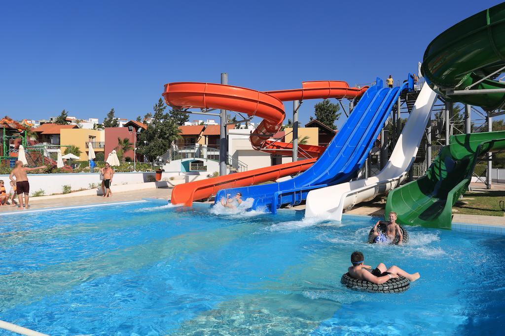 Aqua Sol Water Park Resort Paphos Exterior foto